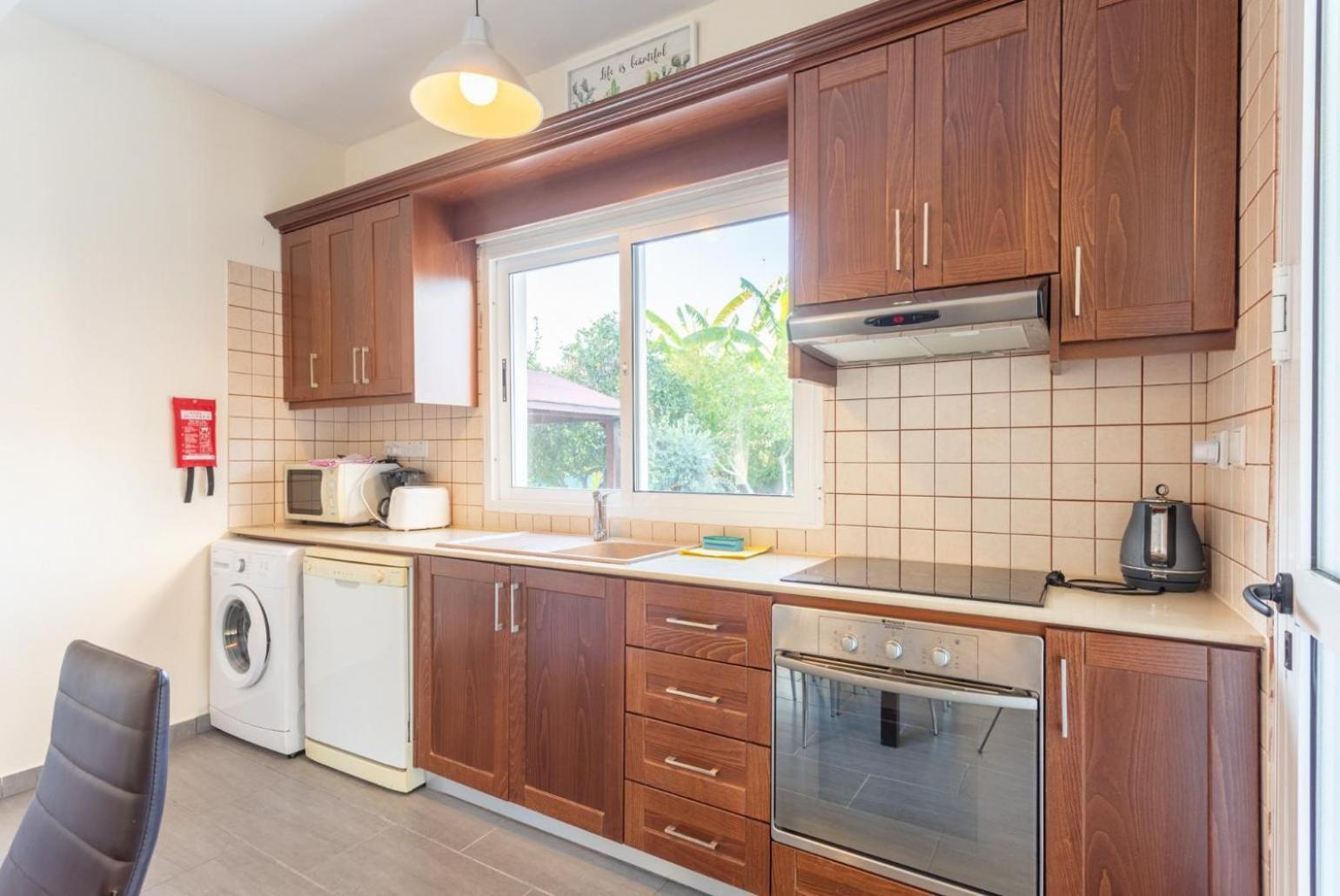 Sun Beach Villa Tria Polis Ngoại thất bức ảnh