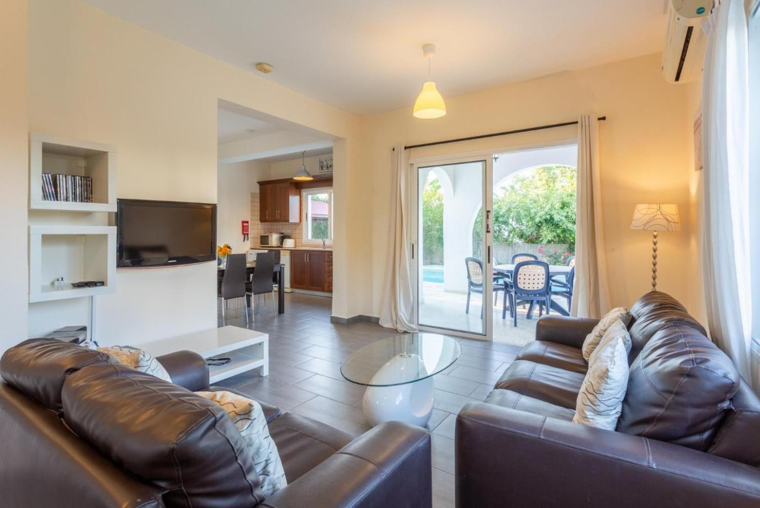 Sun Beach Villa Tria Polis Ngoại thất bức ảnh